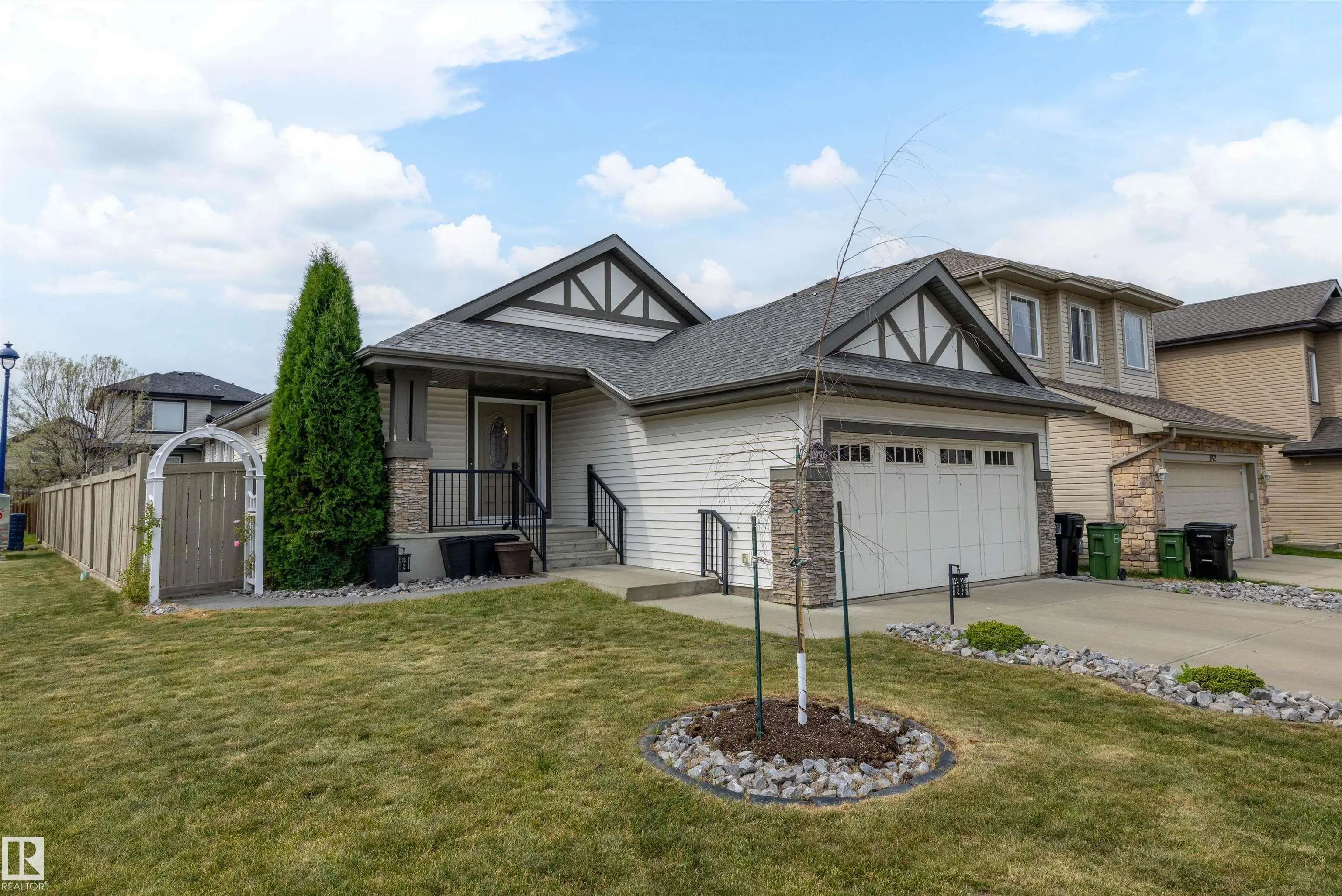Home for Sale Located at 1976 67 Street Southwest, Edmonton, AB