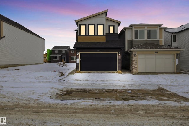 8964 Elves Loop Nw, Edmonton