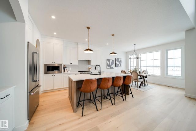 73 Chartres Close, St. Albert