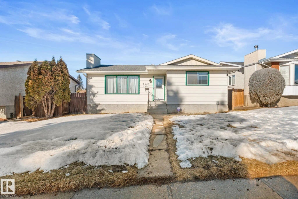 3812 26 Av, Edmonton