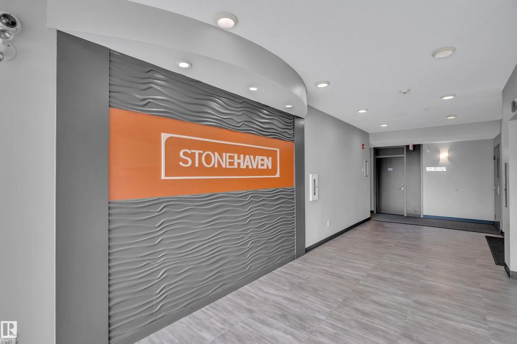 409 812 Welsh Drive, Edmonton