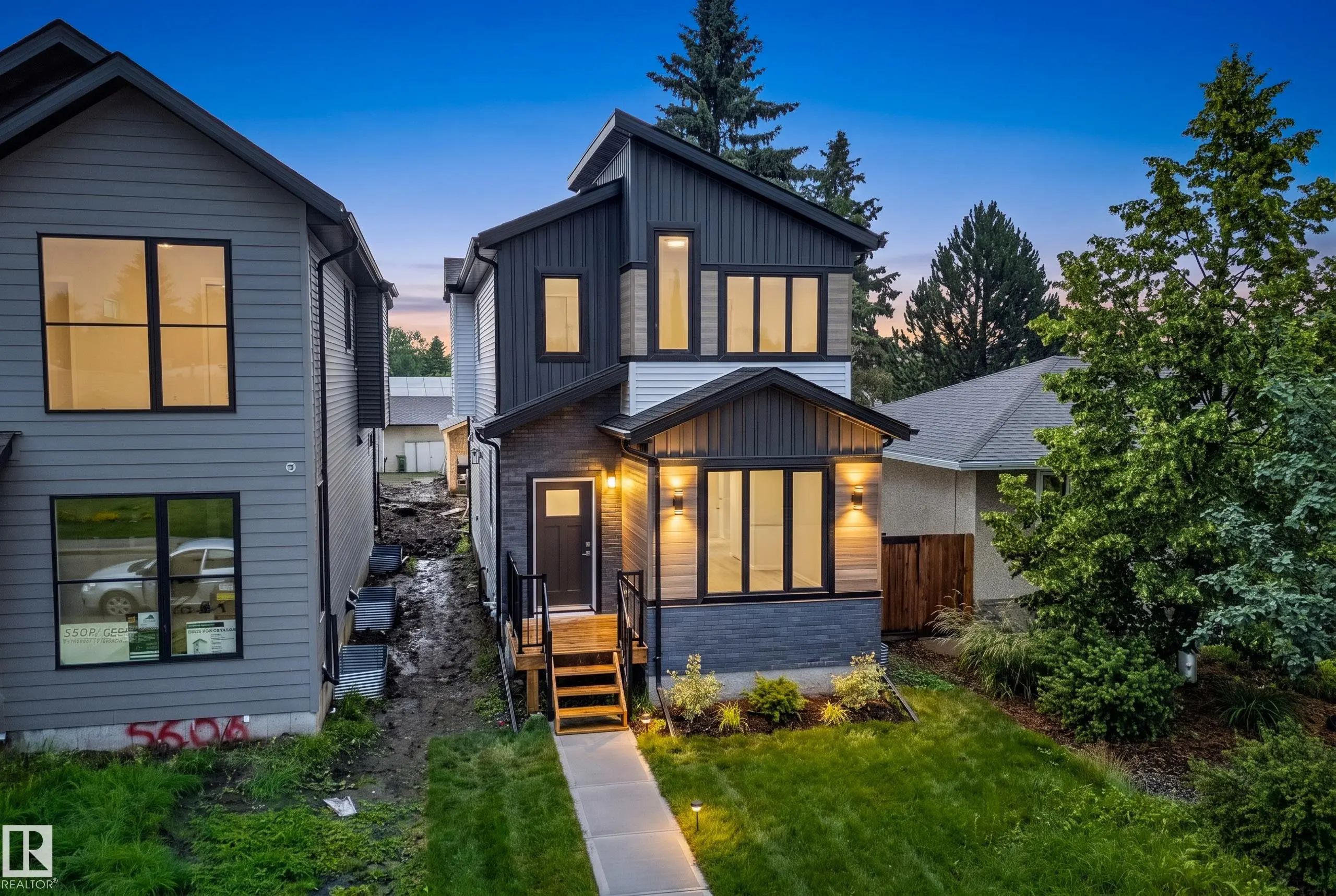 Single Family Home for Sale in Edmonton, AB