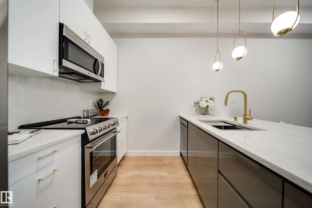 228 10531 117 Street, Edmonton