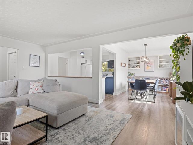 8905 157 Street Nw, Edmonton