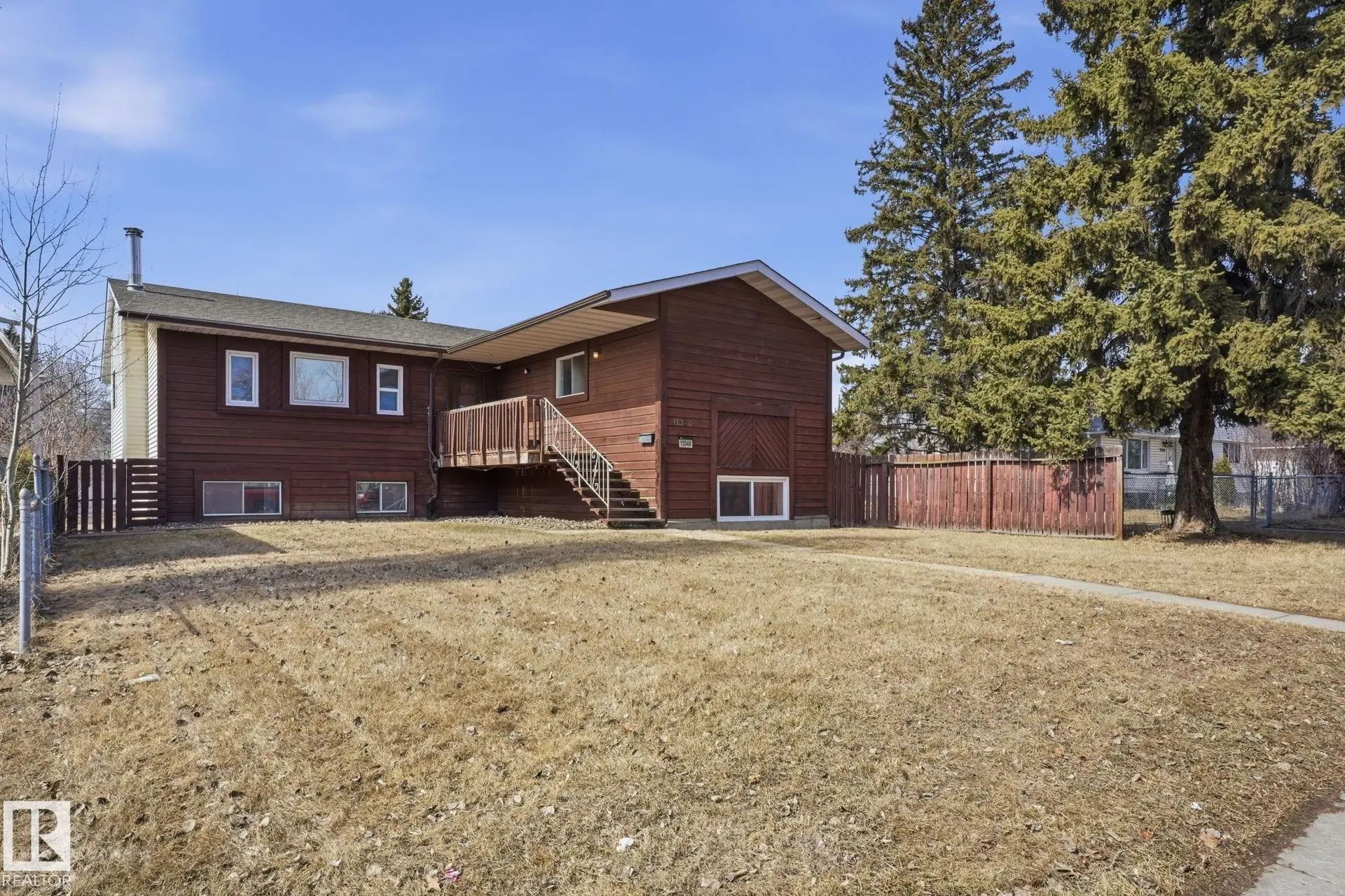 Single Family Home for Sale in Edmonton, AB