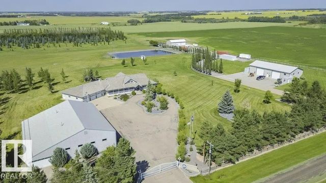 25574 Twp Rd, Rural Leduc County