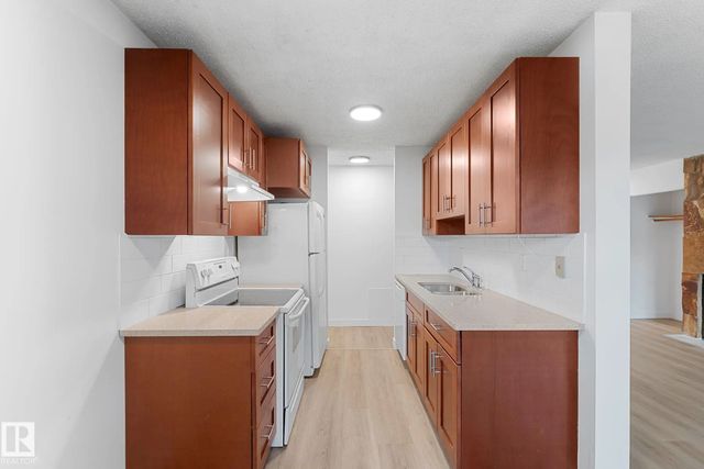 108 14004 26 Street Nw, Edmonton