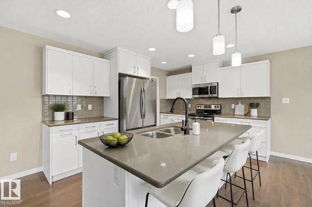 3528 Claxton Crescent Sw, Edmonton