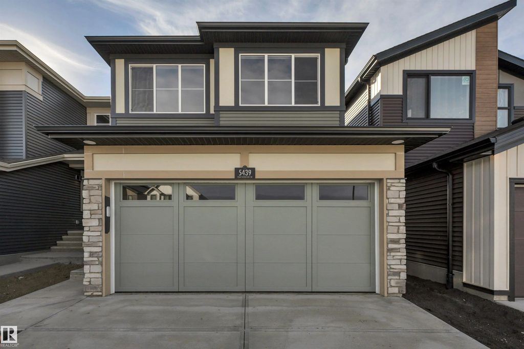 5439 Hawthorn Run, Edmonton