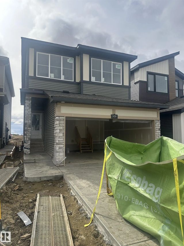 5439 Hawthorn Run Sw, Edmonton