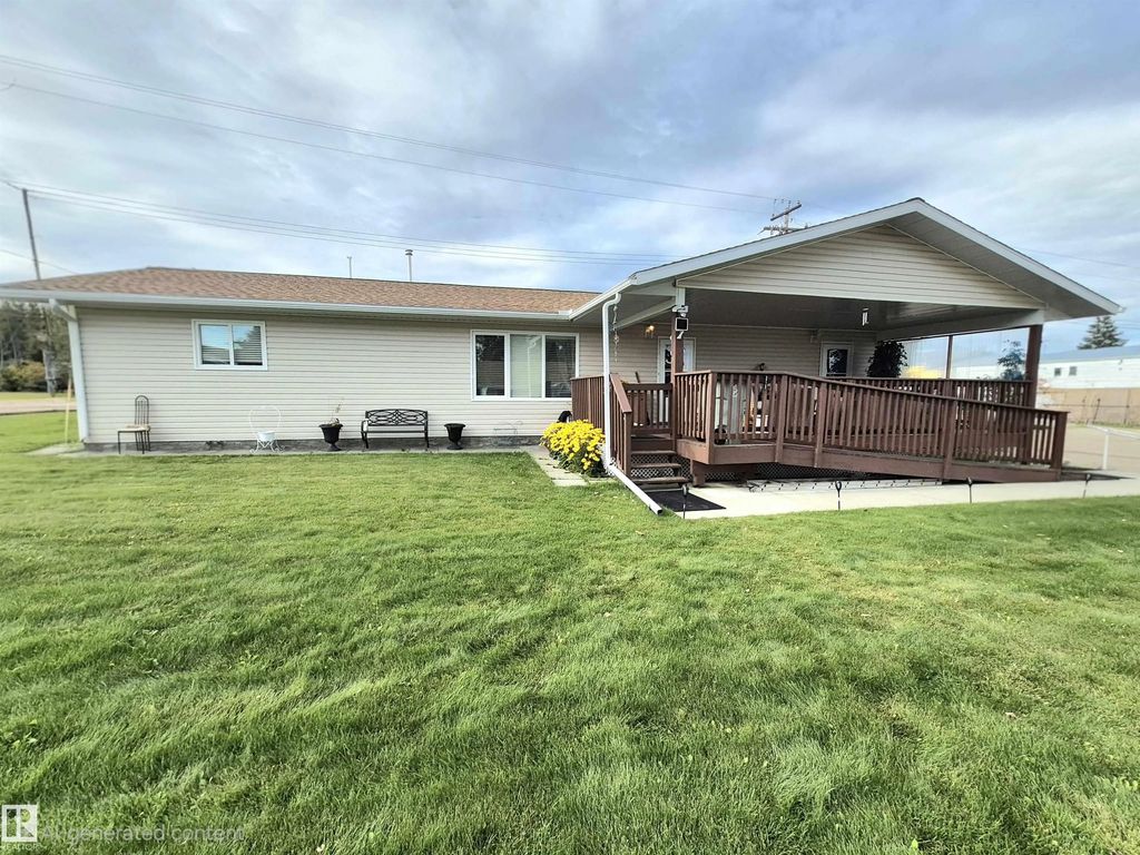 4921 51 Avenue, Wildwood