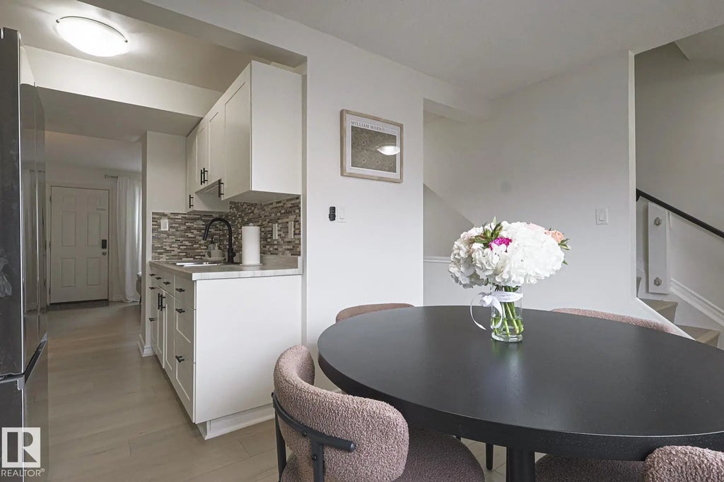 663 Abbottsfield Road, Edmonton