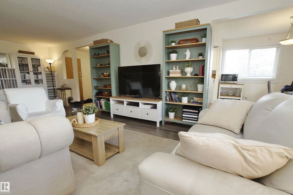 235 4404 122 Street, Edmonton