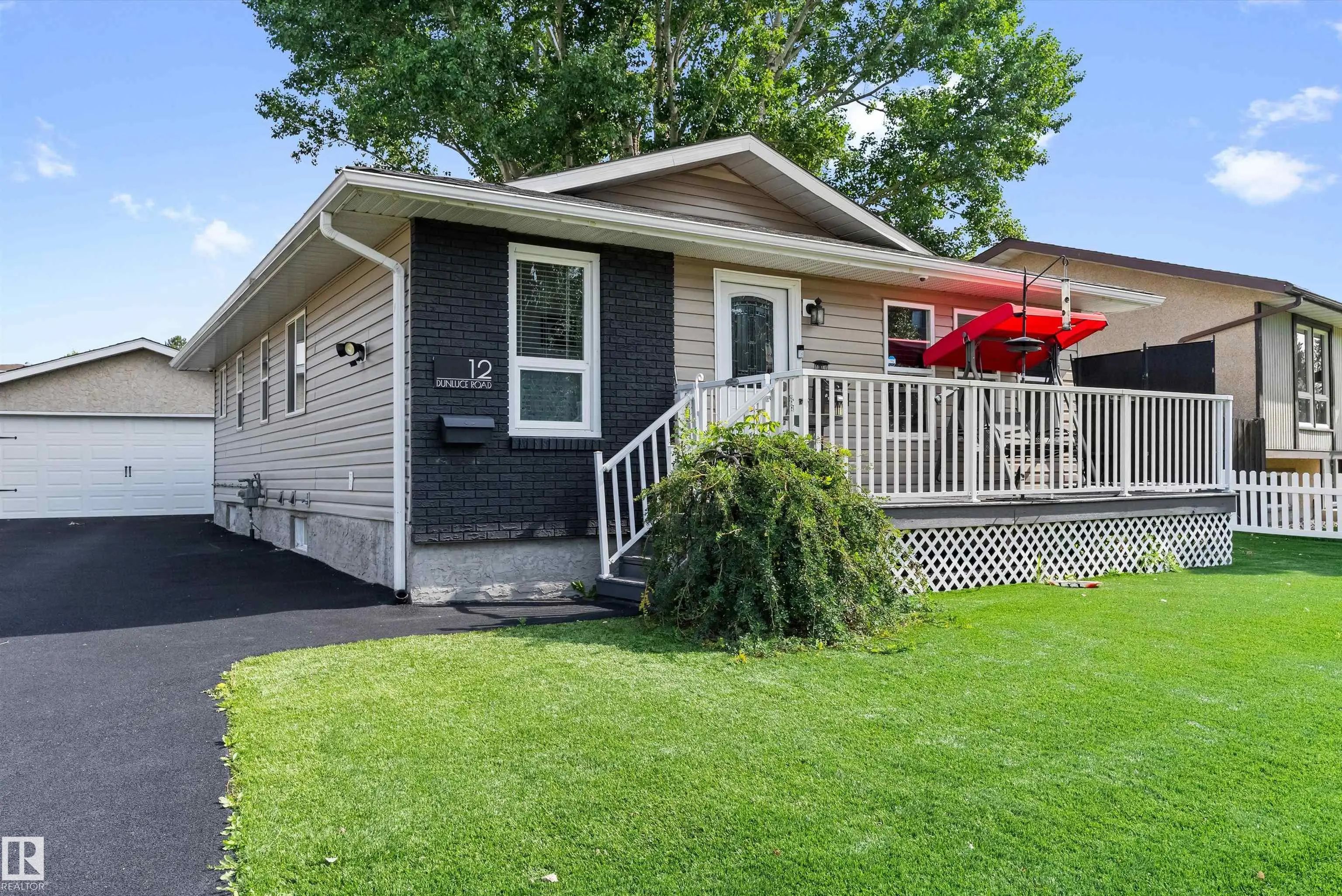 Edmonton Real Estate: Single Family Property for Sale in Dunluce