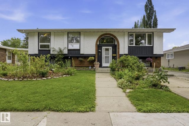 7 Graham Avenue, St. Albert