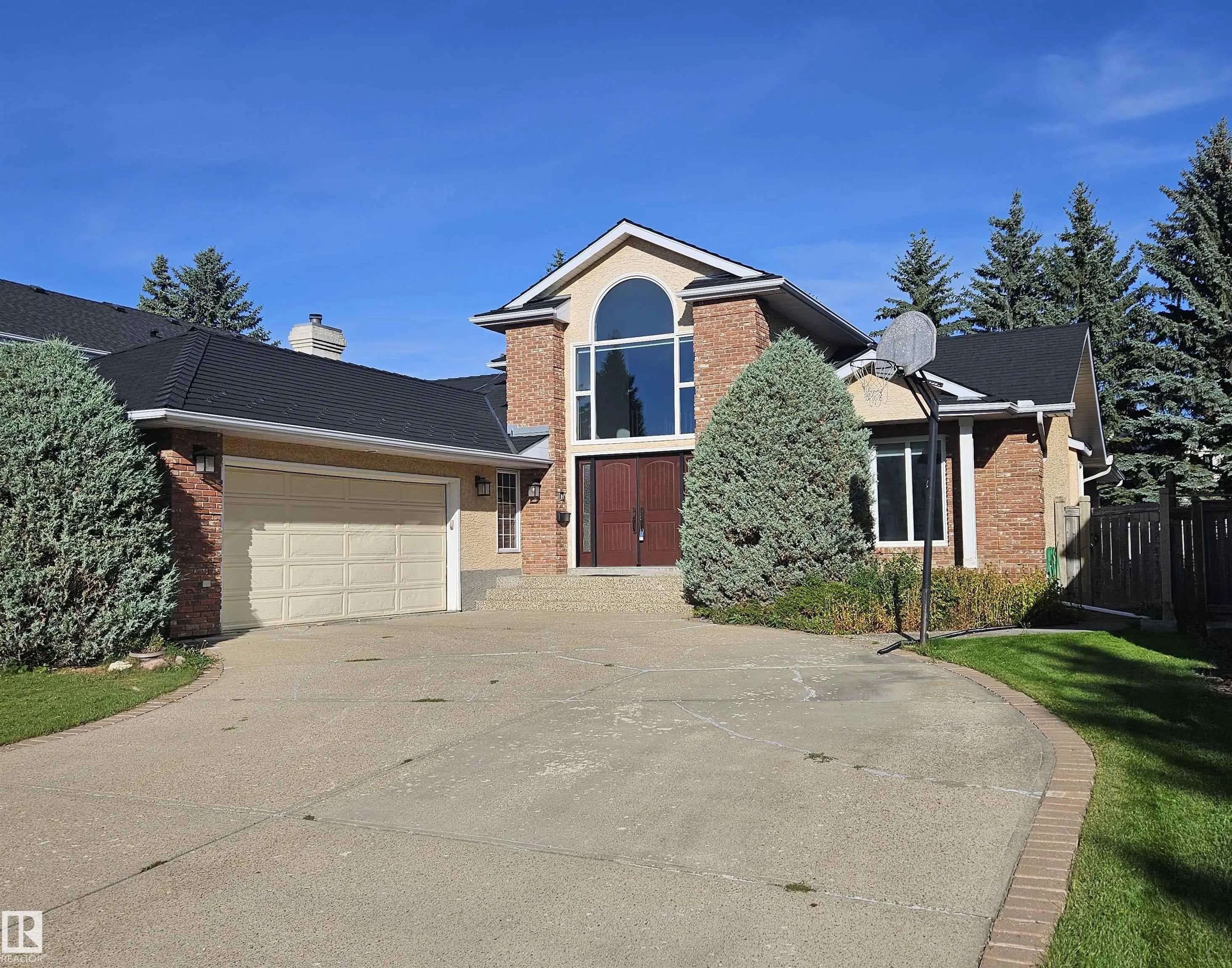 Photo for MLS®# E4507043 - home for sale at 783 Wheeler Road Northwest, Oleskiw, Edmonton AB
