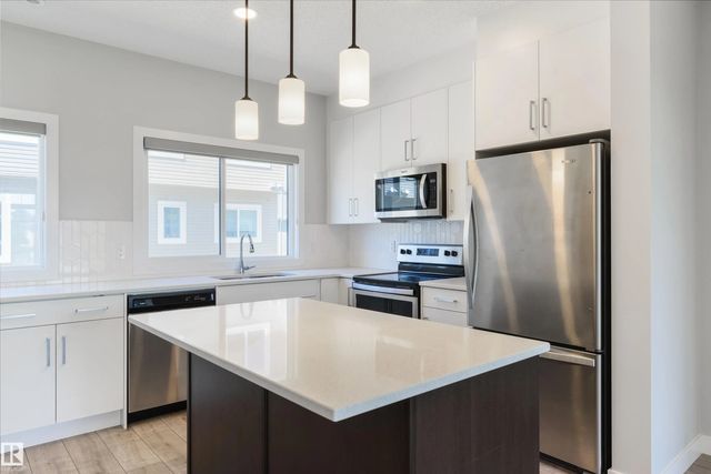 3 11373 12 Avenue Nw, Edmonton