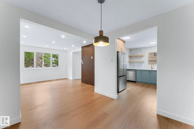 4 Belmead Gardens Nw, Edmonton