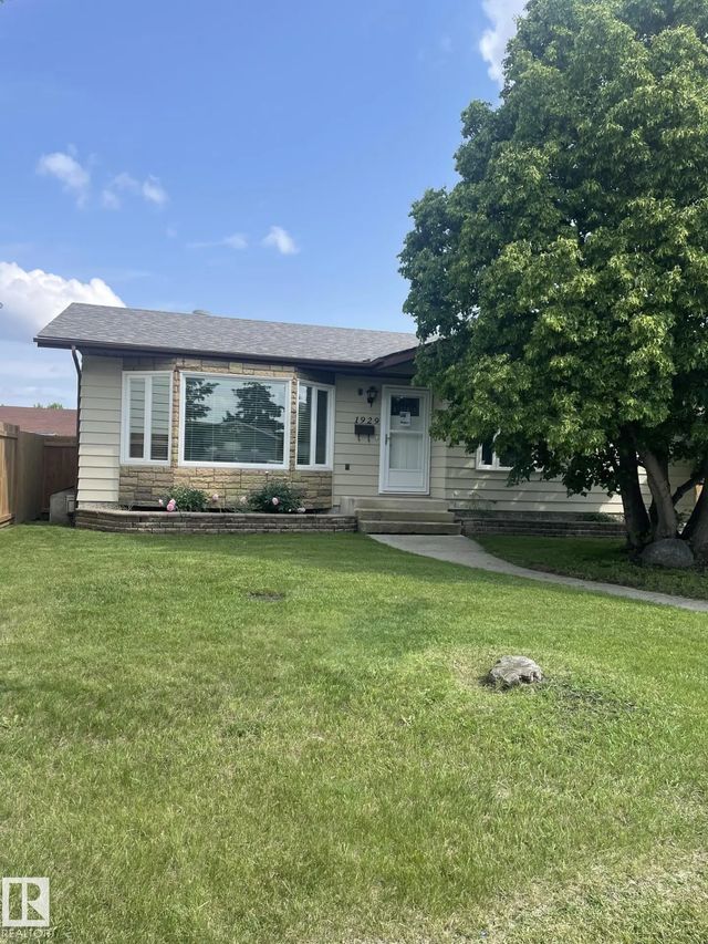 1929 65 Street Nw, Edmonton