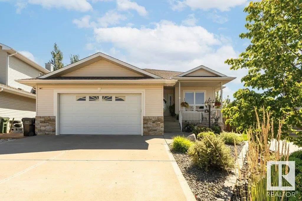 6 Woods Court, Leduc