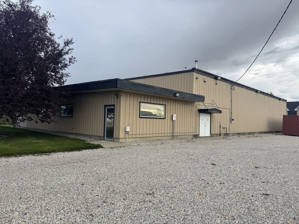 Boulder Blvd, Stony Plain