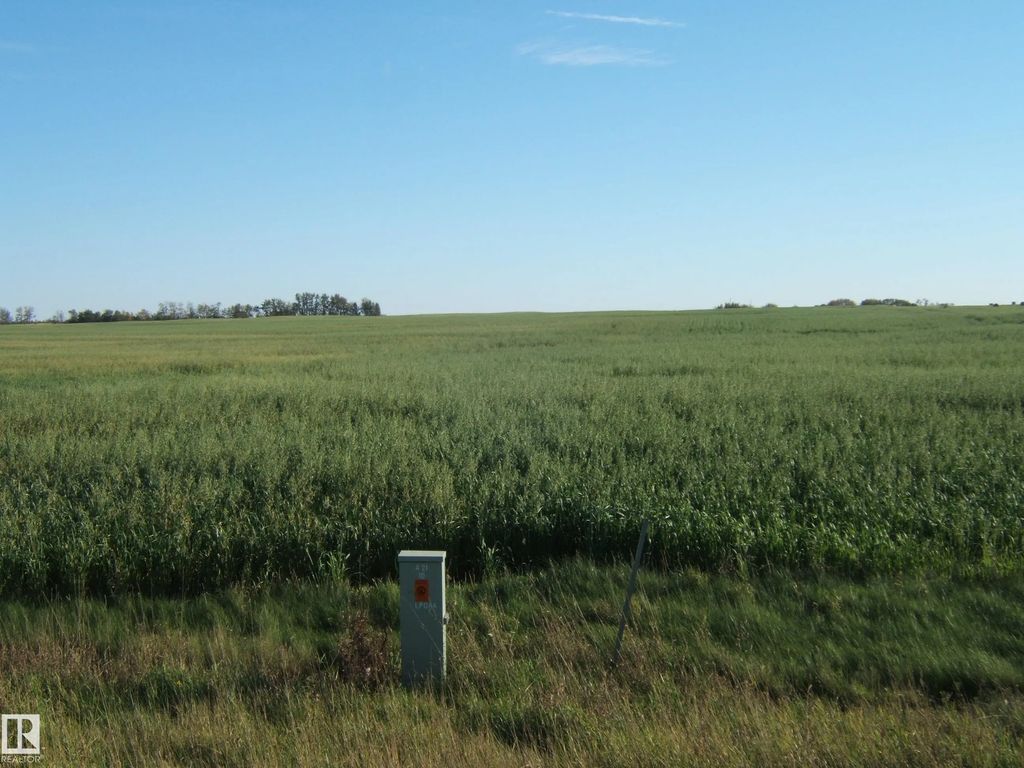 Sw-23-57-16 W 4th, Rural Lamont County