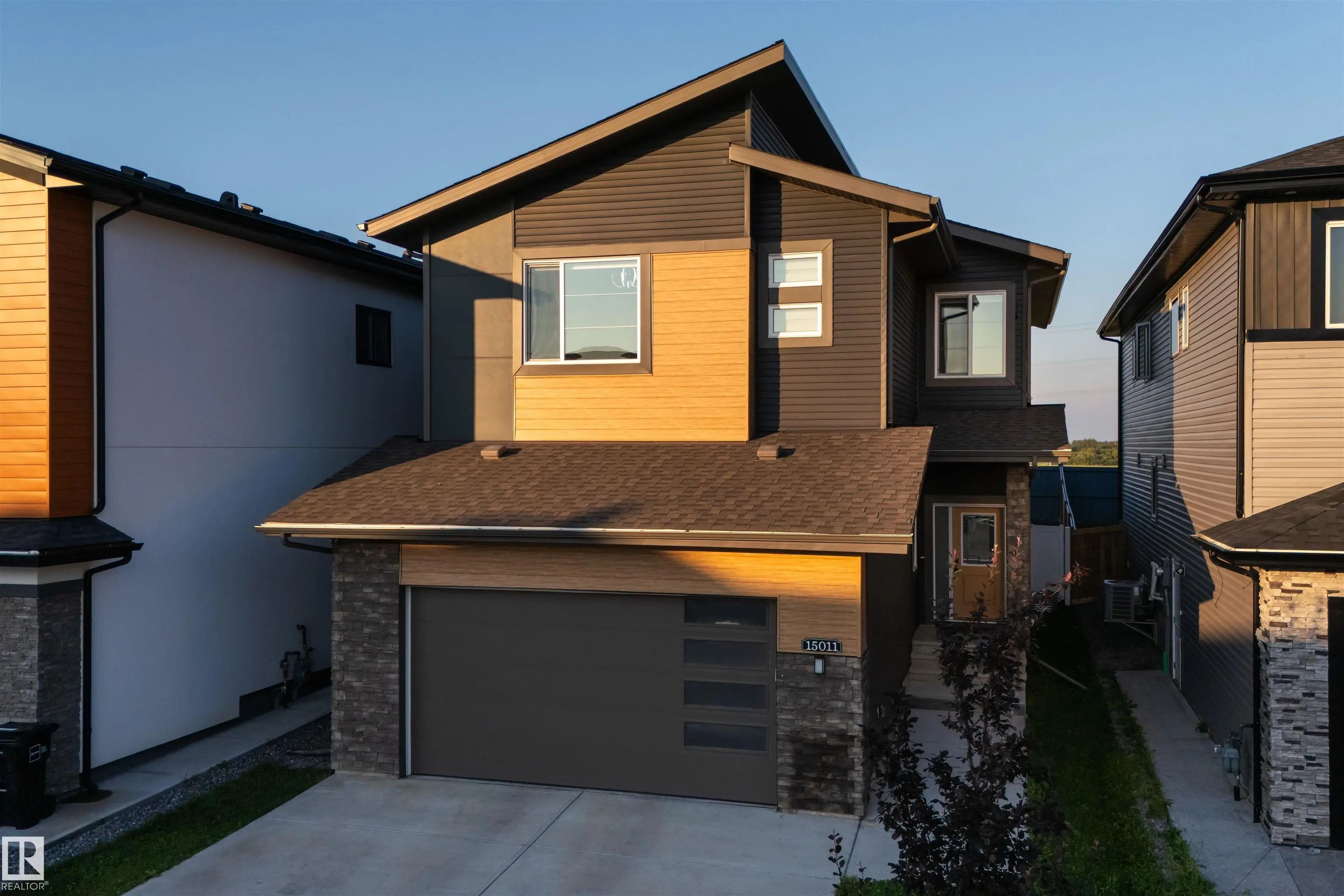 Photo for MLS®# E4501865 - home for sale at 15011 10 Street Northwest, Fraser, Edmonton AB
