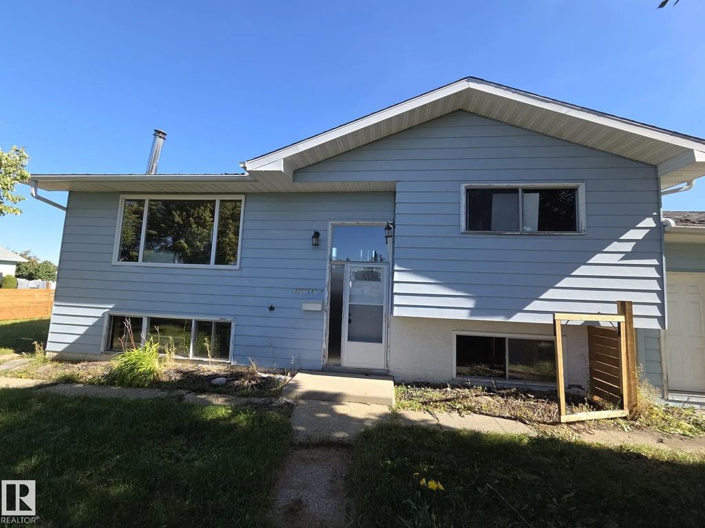 13715 87 Street, Edmonton