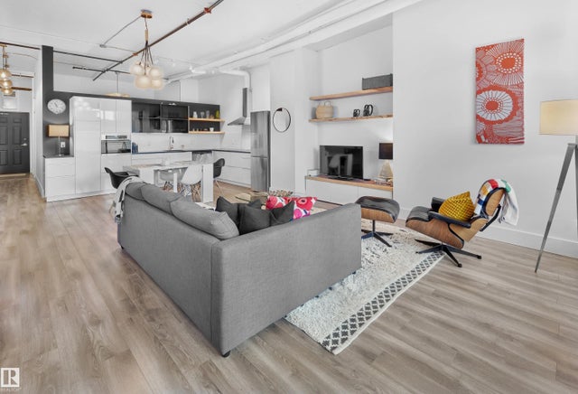 210 10024 Jasper Avenue Nw, Edmonton