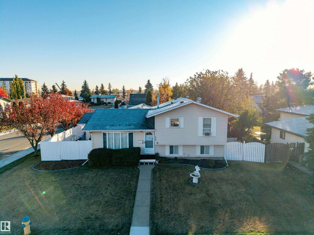 15 William Hustler Crescent, Edmonton