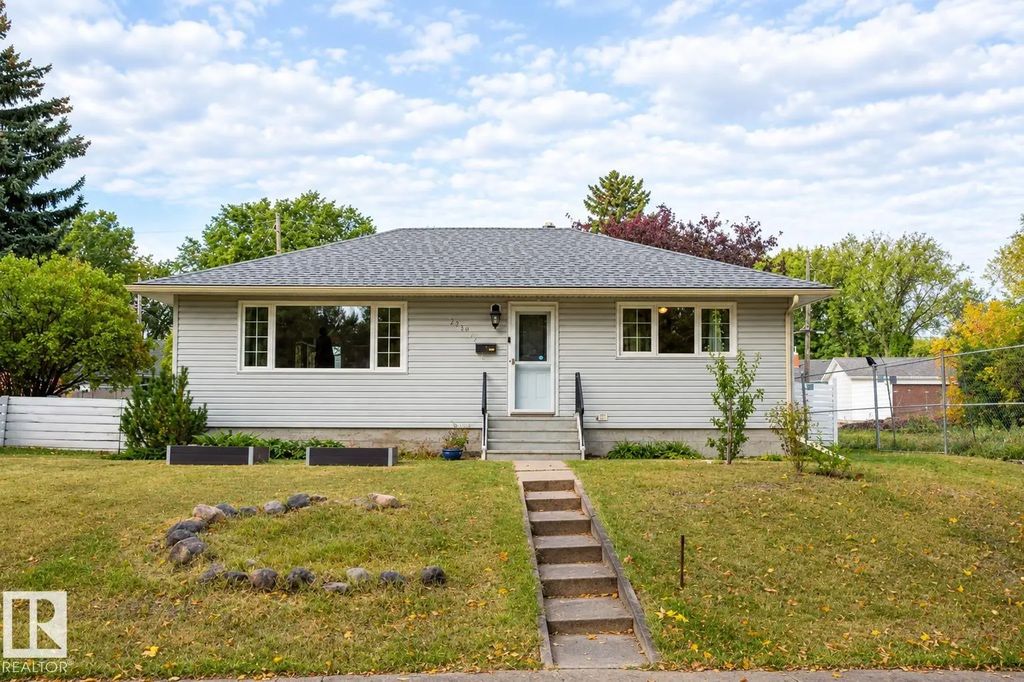 9512 76 Street, Edmonton