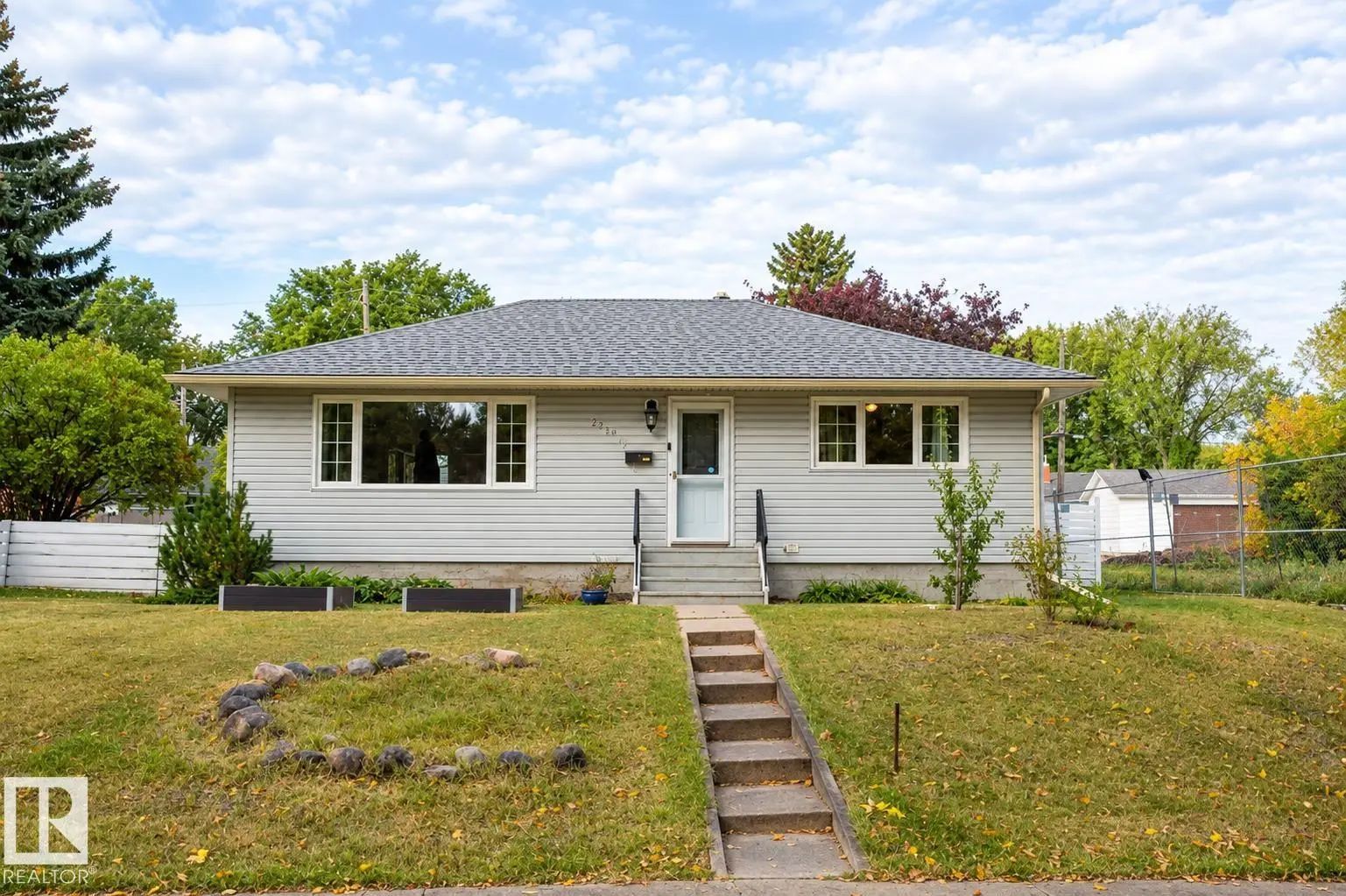 Photo of Listing #E4510417