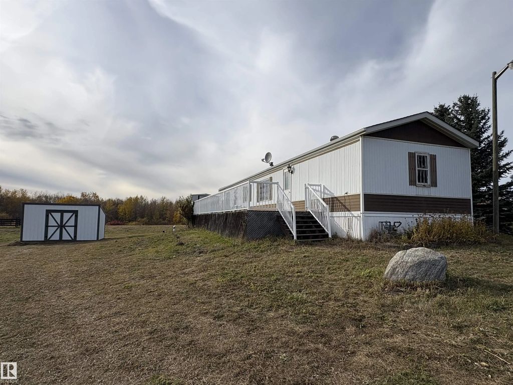 43 50106 Rge Rd 200, Rural Beaver County
