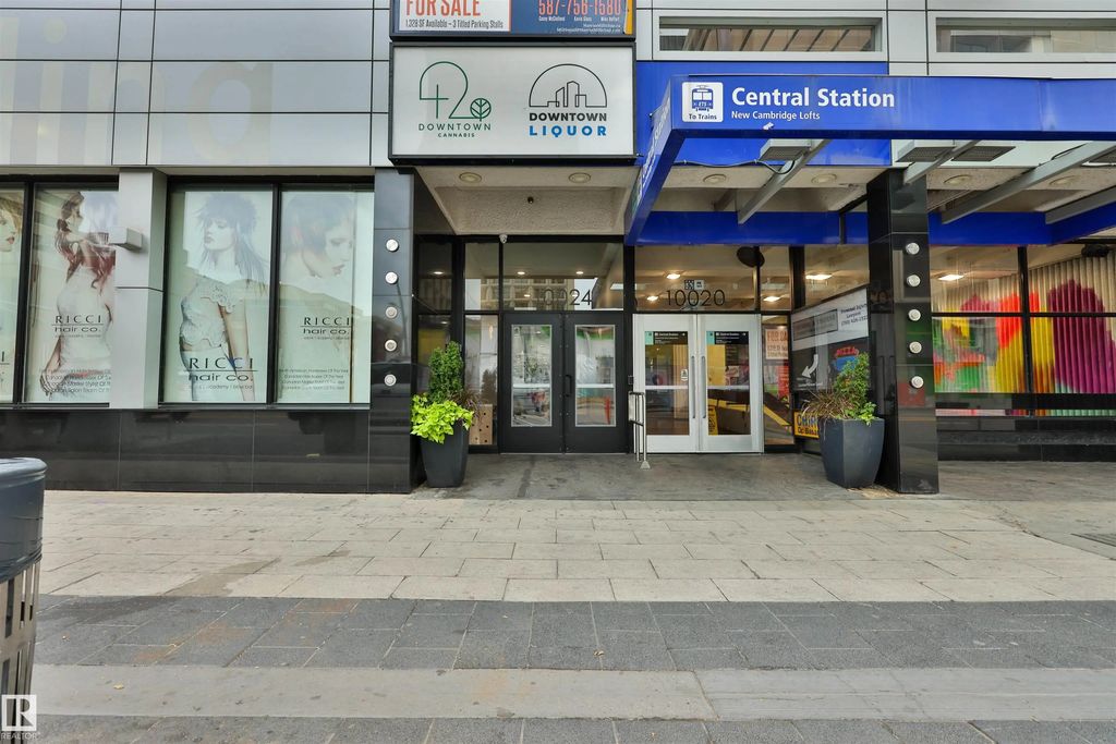 706 10024 Jasper Avenue, Edmonton