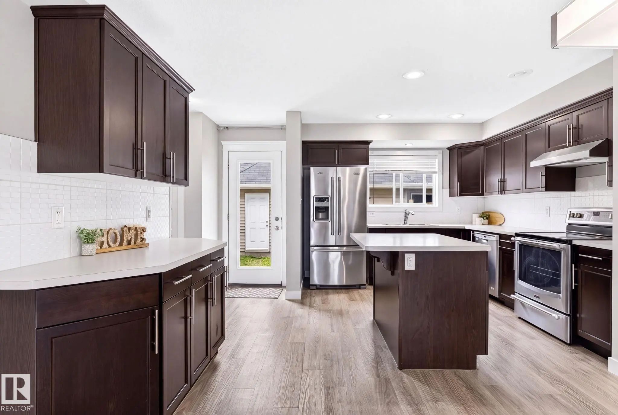 Photo for MLS®# E4497907 - home for sale at 5828 65 Street, Dansereau Meadows, Beaumont AB