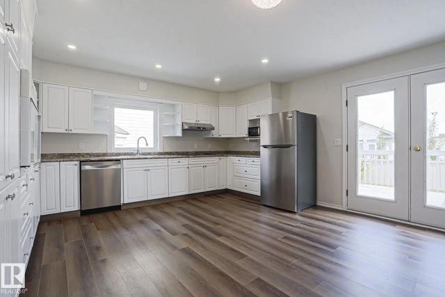 1028 James Crescent Nw, Edmonton