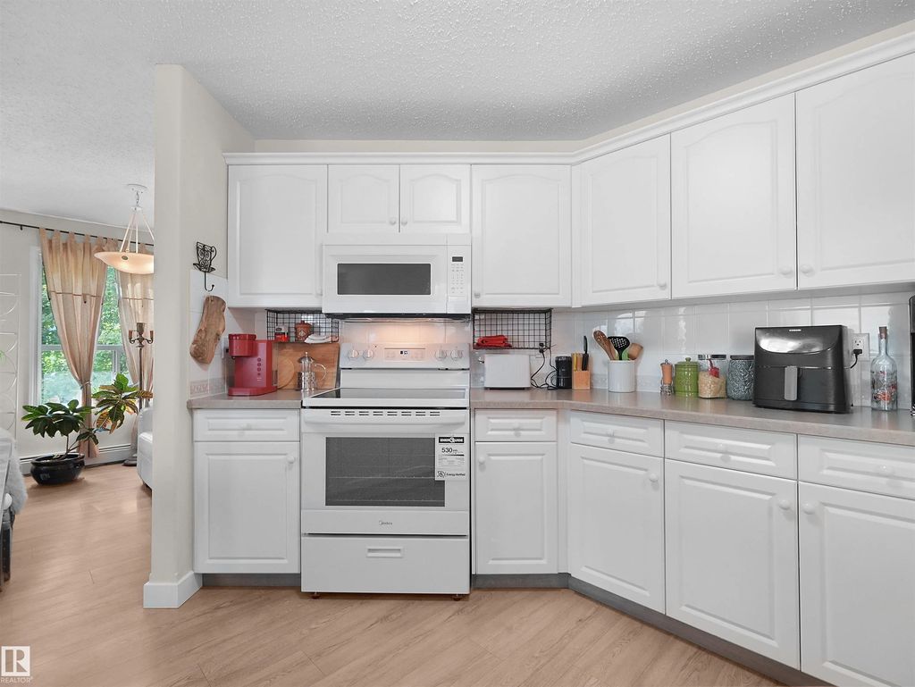 203 9760 174 Street, Edmonton