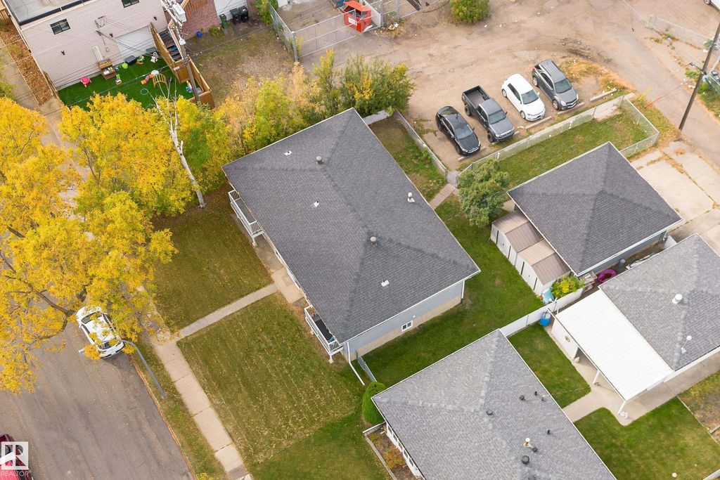 11812 45 Street, Edmonton