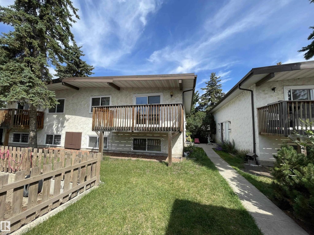 8930b 144 Avenue, Edmonton