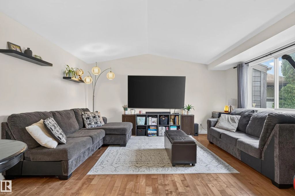 1594 69 Street, Edmonton