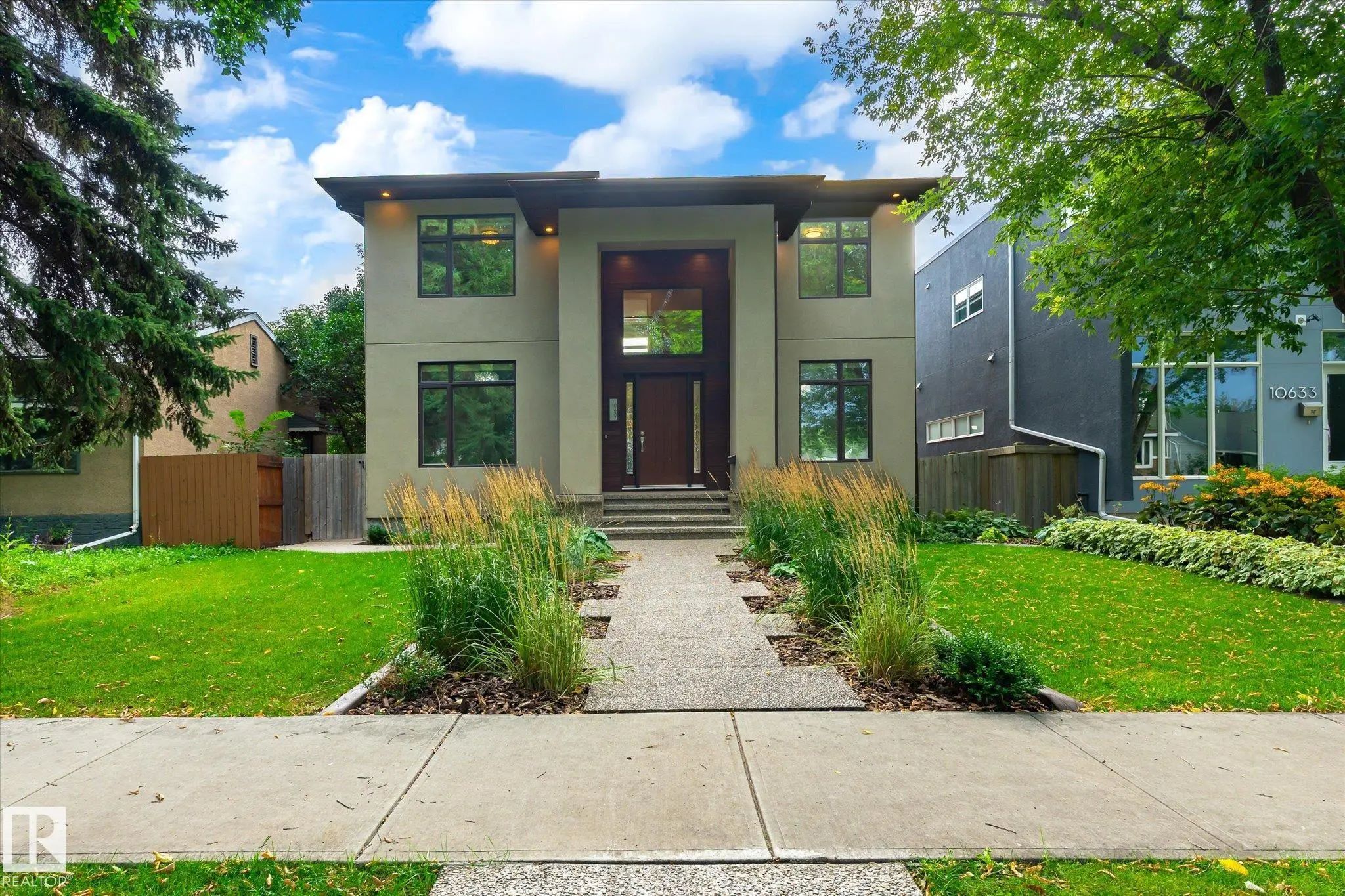 Photo for MLS®# E4507381 - home for sale at 10637 128 Street Northwest, Westmount, Edmonton AB