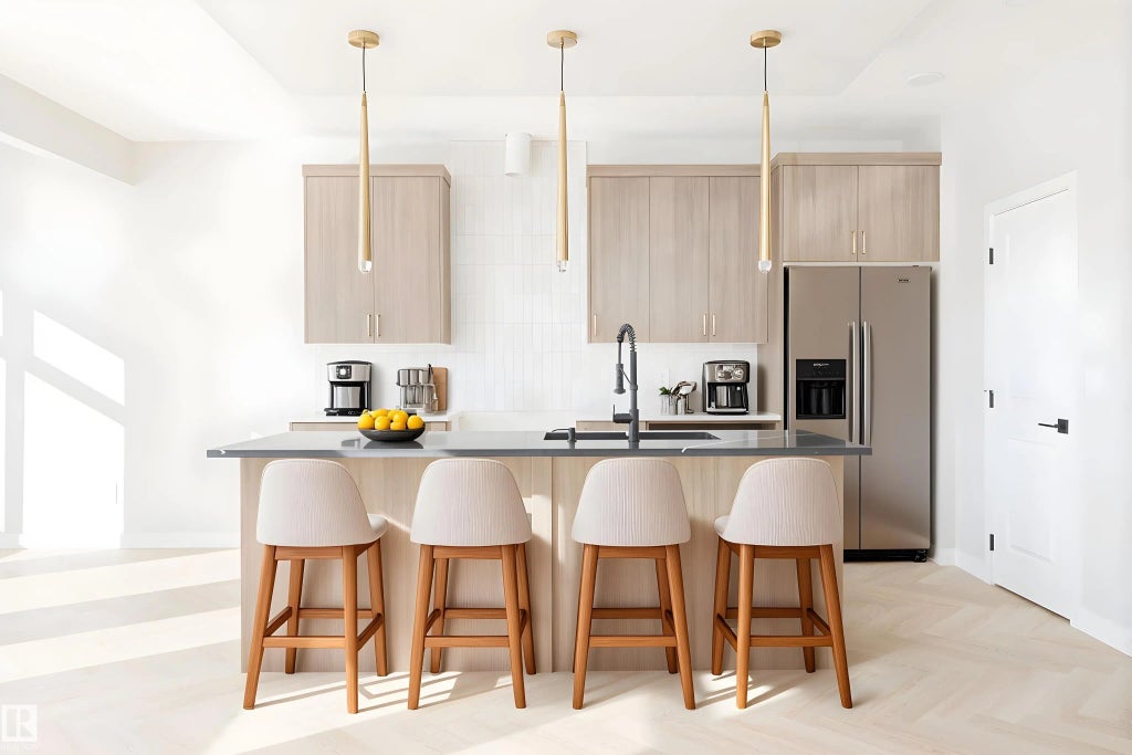 6315 27 Avenue, Edmonton