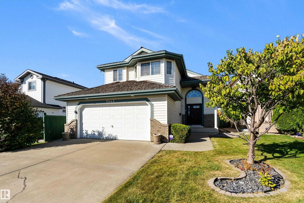 1046 Blackburn Close, Edmonton