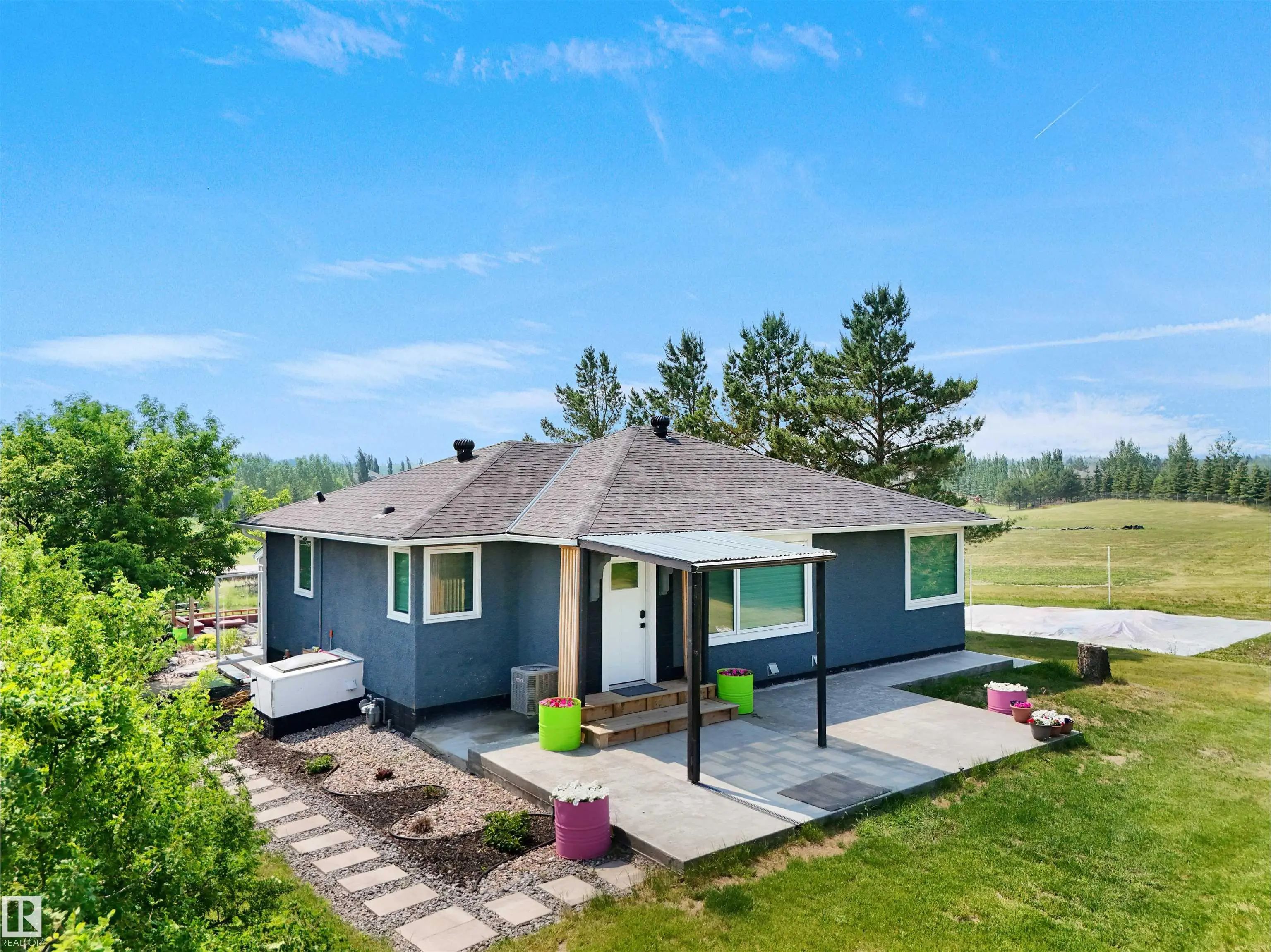 Photo for MLS®# E4503643 - home for sale at 22517 Wye Road, Lorrelind Estates, Rural Strathcona County AB