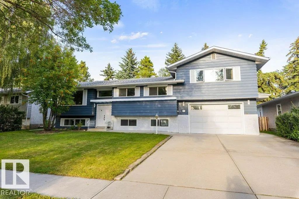 Photo for MLS®# E4506865 - home for sale at 73 Linwood Crescent, Lacombe Park, St. Albert AB