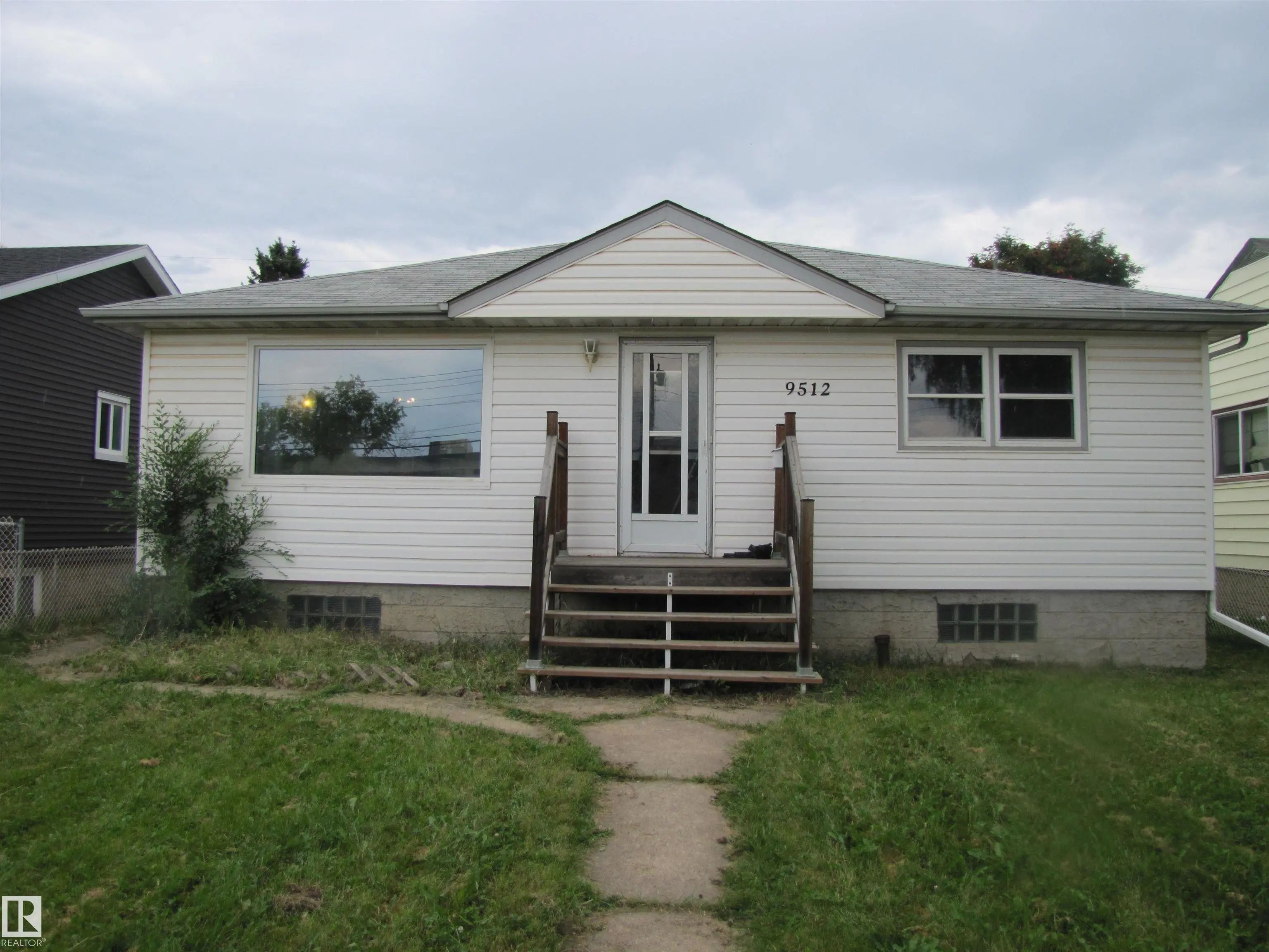 Single Family Property for Sale at 9512 63 Avenue Northwest, Edmonton: MLS®# E4506345