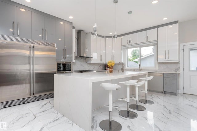 7306 106 Street Nw, Edmonton