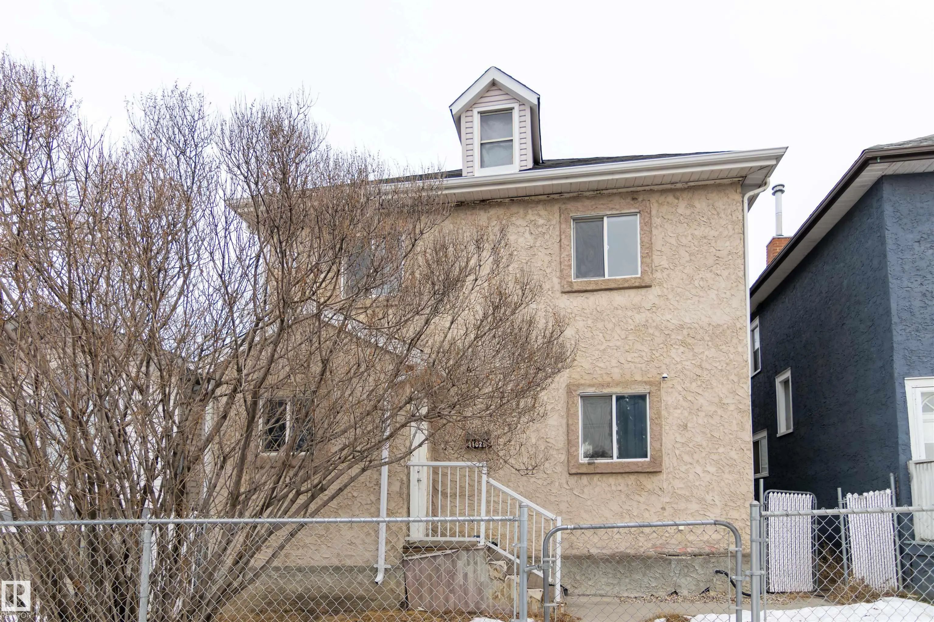 Photo for MLS®# E4502380 - home for sale at 11029 95 Street Northwest, Mccauley, Edmonton AB