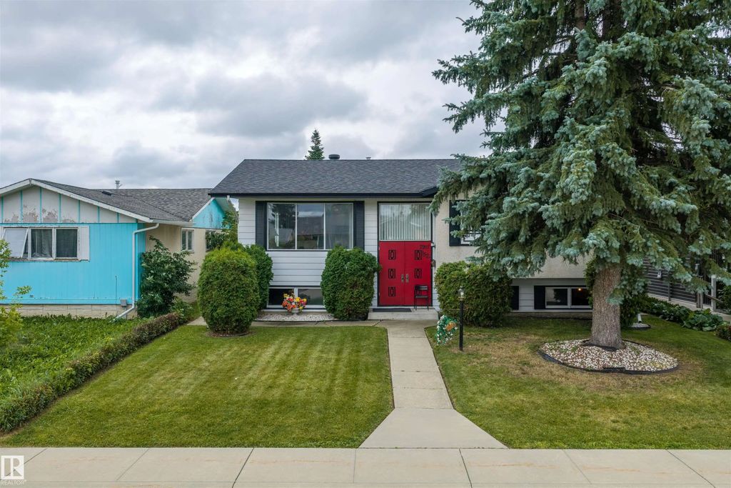 7911 152a Avenue, Edmonton