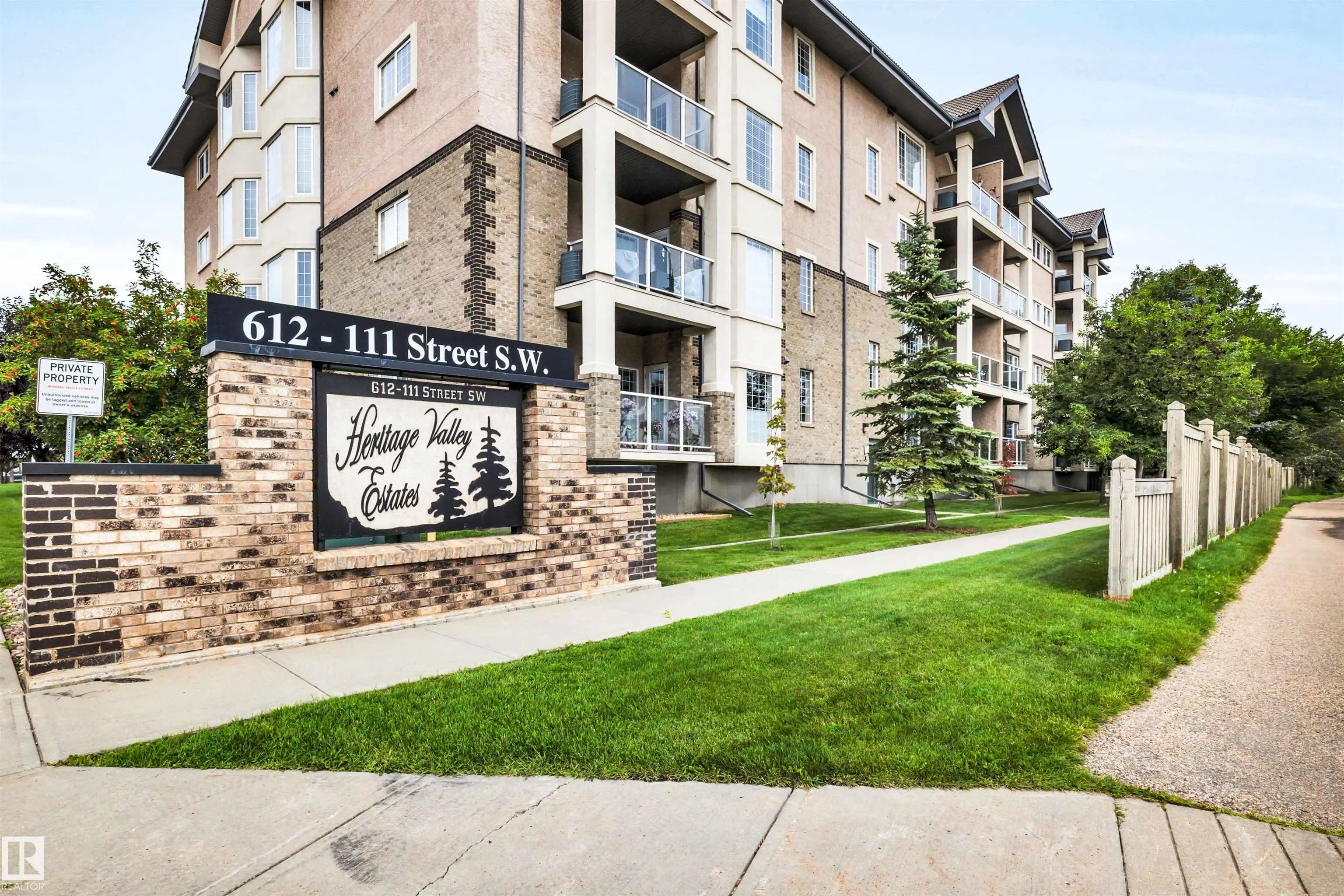 Condo / Townhouse Home for Sale in Edmonton, AB